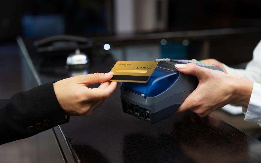 how much should you pay on your credit card?